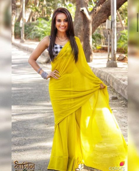 319 Likes, 2 Comments - Surbhi Jyoti Fanpage (@surbhijyoti_my_shiningstar) on Instagram: “Sexy curves and hot navel….😍😍 Yellow suits you best my sona pie 💛😘 . . @surbhijyoti #surbhijyoti…” Sarees For Girls, Cotton Blouse Design, Saree Wearing Styles, Saree Wearing, Surbhi Jyoti, Indian Sari Dress, Saree Poses, Sari Dress, Simple Sarees