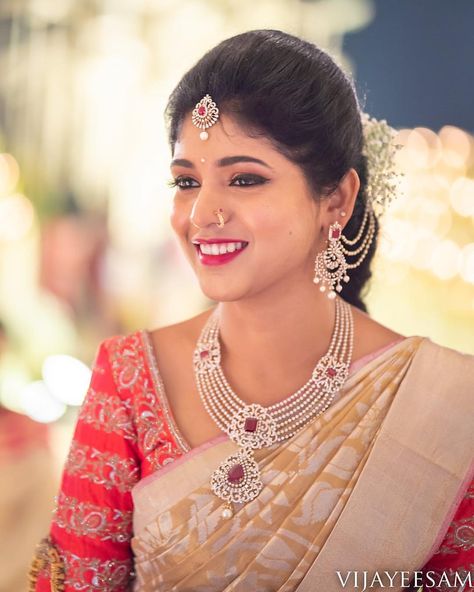 Beauty personified ❣️ @vijayeesamandco #southindianweddings #wedmegoodsouth #wedmegoodbride #Brides Diamond Haram Indian, Diamond Haram, Diamond Necklace Indian, Beautiful Jewelry Diamonds, Bridal Jewelery, Maggam Works, South Indian Weddings, Diamond Necklace Designs, Bridal Diamond Jewellery