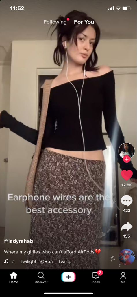 Wired Earphones Outfit, Wired Earphones Aesthetic, Wire Aesthetic, Earphones Aesthetic, Wired Earphones, Earphones Wire, Aesthetic Clothes, Dream Closet, Sequin Skirt