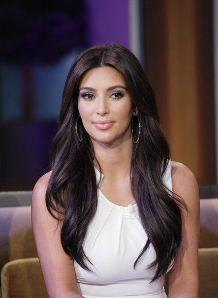 Kim Kardashian 2000's, Kim K Makeup, Young Kim Kardashian, 2000s Hair, Kim Kardashian Hair, It Is Okay, Kim Kardashian West, Kim Kardashian Style, Vogue Beauty