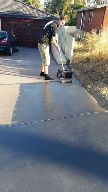 Diy Concrete Driveway, Concrete Driveway Resurfacing, Driveway Paint, Driveway Resurfacing, Paint Concrete Patio, Diy Carport, Concrete Resurfacing, Painted Concrete Floors, Paving Design