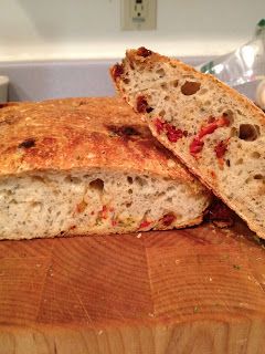 Sun Dried Tomato Bread, Bread Ideas, Fried Tomatoes, Red Pesto, Tomato Bread, Make Bread, Knead Bread, Focaccia Bread, Bread Ingredients