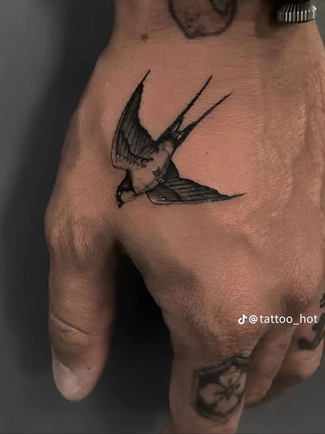 Robin Hand Tattoo, Jail Bird Tattoo, Small Men Hand Tattoos, Mens Bird Tattoo, Hummingbird Tattoo For Men, Eagle Hand Tattoo, Mens Wrist Tattoos, Swallow Hand Tattoo, Bird Hand Tattoo