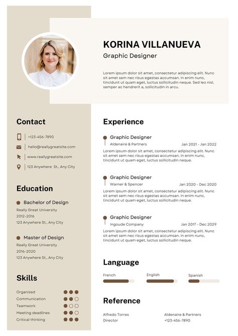 Digital Resume Design, Aesthetic Resume Template, Canva Cv Templates, Graphic Design Cv Layout, Cv Design Creative Professional, Graphic Design Resume Creative, Graphic Designer Cv, Indesign Inspiration, Graphic Designer Resume