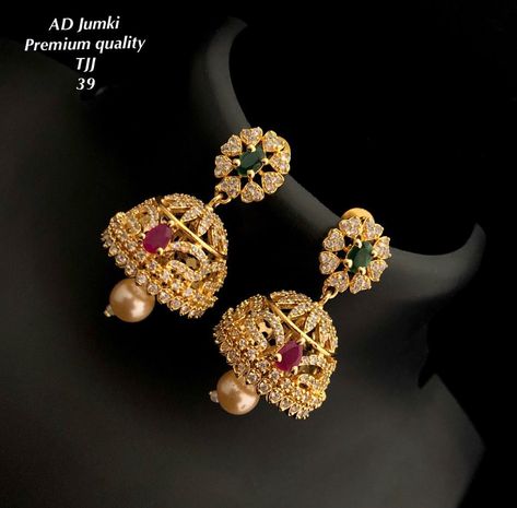 Gold Jhumka, Gold Jhumka Earrings, Gold Jewels Design, Lucky Jewelry, Gold Bridal Earrings, Gold Jewelry Stores, South Indian Jewelry, Ear Ring, Earring Designs