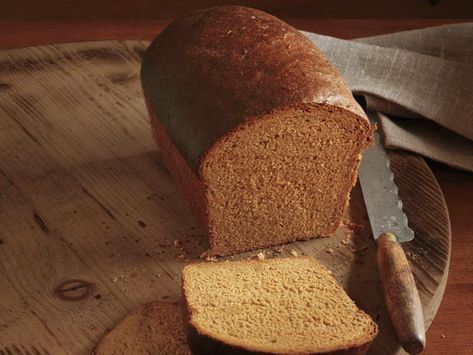 Thanksgiving Dinner Rolls, Anadama Bread, Thanksgiving Bread, Homemade Cornbread, Bread Food, Sourdough Bread Recipe, Food Network Magazine, Julia Child, Bread Basket