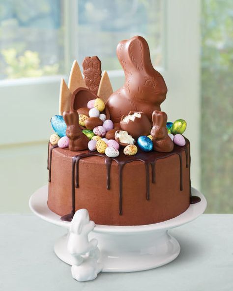 Easter Cake Decorations Ideas, Chocolate Bunny Cake, Easter Chocolate Cake, Easter Cake Designs, Easter Strawberry, Easter Baking Recipes, Easter Cake Decorating, Chocolate Easter Cake, Torte Cupcake