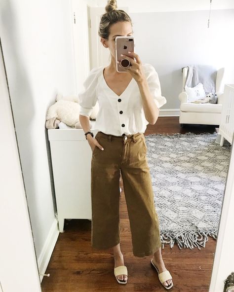 Cropped Linen Pants Outfit, Linen Pants Outfit, Statement Blouse, Wide Leg Crop Pants, Puff Sleeve Shirt, Cropped Linen Pants, Wide Leg Cropped Pants, Crop Pants, Outfit Summer