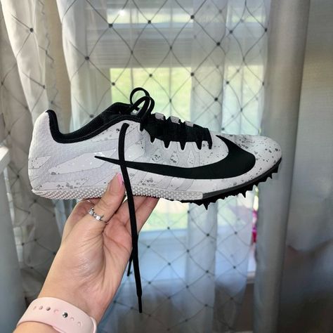 Brand new women’s white Nike Spikes for track and field Nike Spikes, Male Outfits, Track Spikes, Spike Shoes, Track Shoes, Basic Fits, White Nike, Fit Check, Track And Field