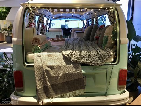 Volkswagen Bus Interior Ideas, Vw Bus Camper Interior, Volxwagon Van, Kombi Van Interior, Volkswagen Van Interior, Vw Kombi Bus, Combi Hippie, Volkswagen Bus Interior, Kombi Interior