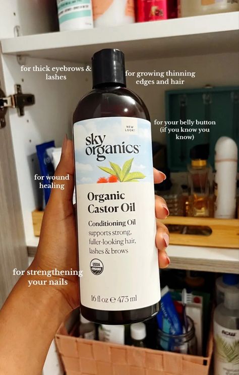 Castor Oil Aesthetic, Castor Oil Skin Care, Castor Oil Uses, Vitamins For Skin, All Natural Skin Care, Healthy Skin Tips, Body Hacks, Hair Skin Nails, Skin Care Recipes