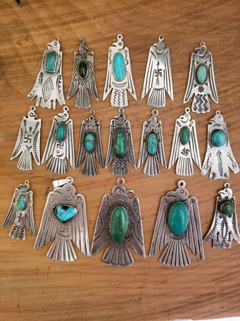 Fred Harvey Era Thunderbird Pendans Whirling Log #thunderbird #thunderbirds #thunderbirdpendant #thunderbirdpendants #arrow #arrows #vintagestyle #vintagejewelry #FredHarvey #FredHarveyera #whirlinglog #whirlinglogs #WhirlingLogVintage Fred Harvey Jewelry Vintage, Thunderbird Jewelry, Navajo Silver Jewelry, Concho Belts, Turquoise Necklaces, Souvenir Jewelry, Native American Artwork, Vintage Silver Jewelry, Jewellery Vintage