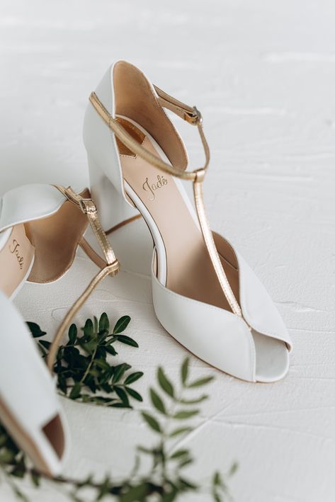 White Wedding Shoes With Golden T-strap and High Block Heel - Etsy Wedding Shoes Modern, Wedding Shoes Bride Wide Fit, Vintage Wedding Shoes 1920s Style, Vintage Wedding Shoe, Golden Wedding Shoes, Civil Wedding Shoes, Wedding Shoes Bride Sandals, Wedding Shoes Bride Comfortable, Wedding Shoes Aesthetic