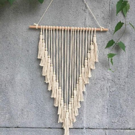 Julkransar Diy, Mid Century Modern Accessories, Simpul Makrame, Pola Macrame, Yarn Wall Art, Diy Wand, Macrame Wall Hanging Diy, Yarn Wall Hanging, Wall Hanging Diy