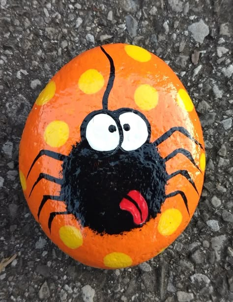 Halloween Stone Painting, Caillou Roche, Halloween Rock Painting, Halloween Painted Rocks, Cute Spider, Painted Rock Animals, Diy Rock Art, Halloween Rocks, Spider Halloween