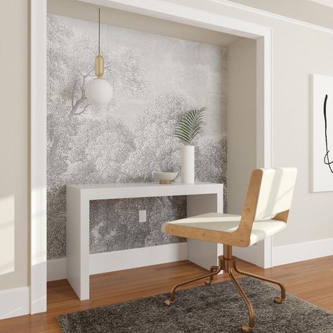 Modern Office Nook With Statement Wallpaper - Home Office Design Ideas & Photos Minimalist Office Design, Office Decor Inspiration, Wallpaper Office, Modern Desk Chair, Home Office Design Ideas, Brown Leather Chairs, Statement Wallpaper, White Office Chair, Office Design Ideas