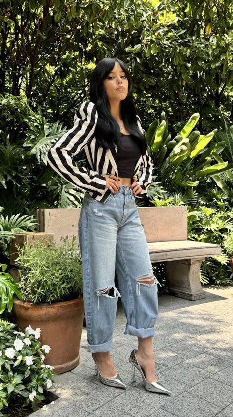 Beetlejuice Outfits, Press Junket, Fashion Identity, Beetlejuice Beetlejuice, Aesthetic Grunge Outfit, Solange Knowles, The Vivienne, Jenna Ortega, Cute Celebrities