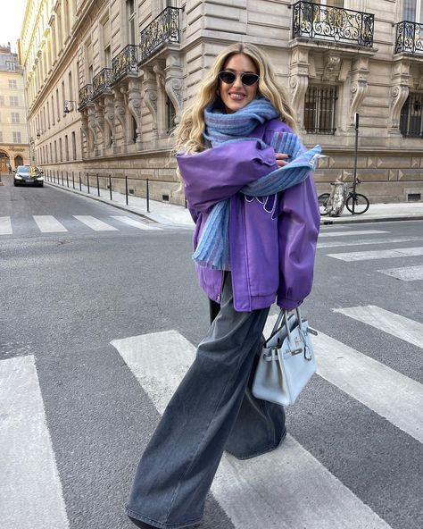 Scarf Fall Outfit, Emili Sindlev, Simple Work Outfits, Extreme Fashion, Scarf For Men, Chunky Scarf, Quirky Fashion, Elsa Hosk, Stockholm Fashion