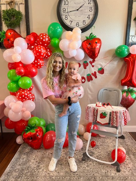 Strawberry first birthday balloon arch #strawberry #firstbirthdayparty #girlbirthdayparty #firstbirthdayideas #affiliate First Birthday Balloon Arch, Strawberry Balloons, Birthday Balloon Arch, Strawberry Birthday Party, Strawberry Cute, First Birthday Balloons, Strawberry Birthday, One Balloon, Balloon Ribbon