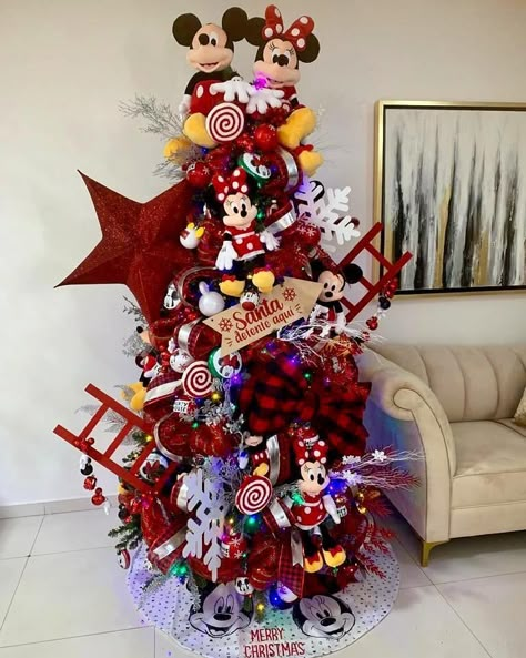 Disney Christmas Tree Ideas, Disney Christmas Tree Theme, Minnie Christmas Tree, Disney Christmas Trees, Disney Christmas Tree Decorations, Disney Christmas Crafts, Mickey Mouse Christmas Tree, Disney Tree, Blue Christmas Tree Decorations