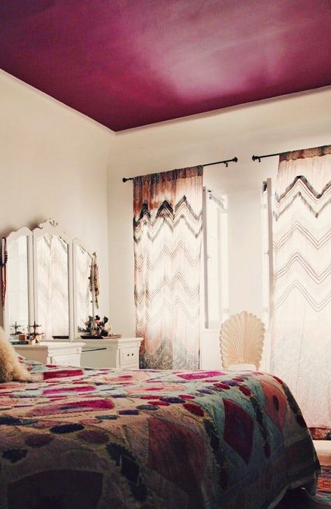 Tackling the Fifth Wall: How To Choose Ceiling Paint Color Boho Glam Bedroom, Ceiling Paint Colors, Glam Bedroom, Deco Rose, Colored Ceiling, Trendy Bedroom, Painted Ceiling, Boho Home, Bed Room