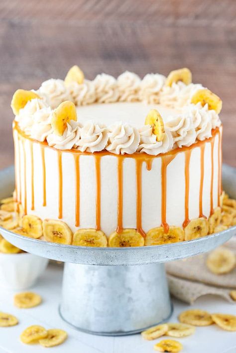 Moist banana cake layers covered in caramel sauce & frosted with more caramel frosting! This awesome Caramel Banana Layer cake is a must try banana dessert. #caramel #bananas #layercake #bananacake Candies Pecans, Banana Layer Cake Recipe, Banana Birthday Cake, Banana Layer Cake, Banana Birthday, Banana Cakes, Layer Cake Recipes, Banana Cake Recipe, Caramel Frosting