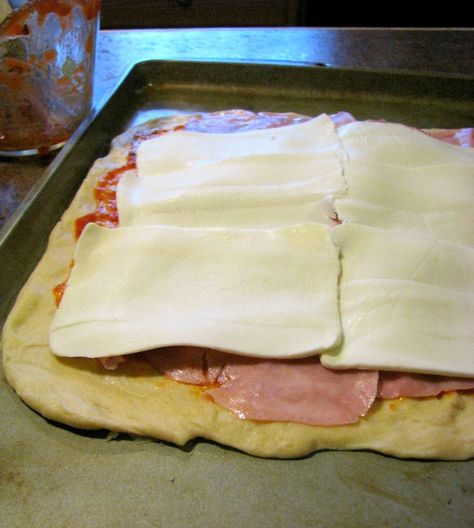 Ham and Cheese Crescent “Roll” Stromboli for #SundaySupper Crescent Roll Stromboli, Ham And Cheese Crescent, Recipes Using Ham, Pizza Stromboli, Stromboli Recipe Easy, Crescent Roll Recipes Dinner, Recipes Using Crescent Rolls, Homemade Stromboli, Crescent Dough Sheet