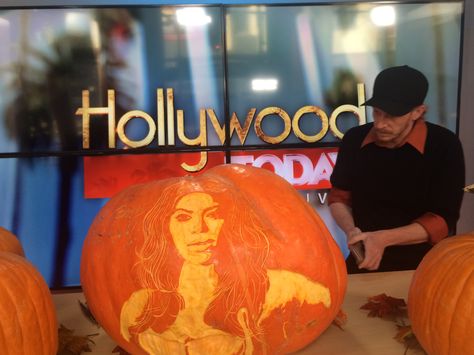 Beyoncé pumpkin carving by Tom Olton of RISE of the Jack O'Lanterns as seen on Hollywood Today Live The Jack, Jack O, Jack O Lantern, Pumpkin Carving, Lanterns, Hollywood, Carving