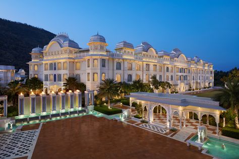 Leela Palace Jaipur, Classical Facade, Open Hotel, Mauve Wedding, Mansion Designs, Luxurious Hotel, Architecture Concept, Architecture Concept Drawings, Beautiful Vacations