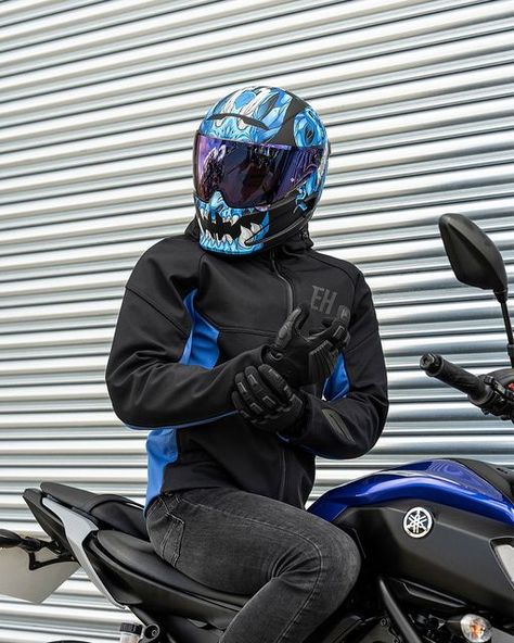 Ruroc Helmets on Instagram: "All the heat of the El Diablo, but with an ice cold 30% OFF... 🥶 Grab the ATLAS 3.0 Diablo Azul for just $349 for a short time only. Link in the BIO" Ruroc Helmets, The Atlas, The Heat, Heat, Bike, On Instagram, Instagram