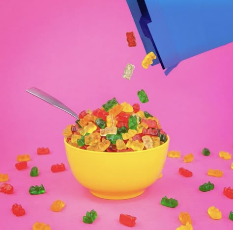 Haribo Photography, Sprinkles Photoshoot, Candy Photography Food Styling, Haribo Aesthetic, Candy Product Photography, Colorful Candy Photography, Candy Photoshoot, Candy Photography, Crunch Bar