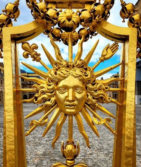 Sun Symbols, Gold Gate, Harley Davidson V Rod, V Rod, Travel Drawing, Chateau France, Louis Xiv, Versailles, Wrought Iron