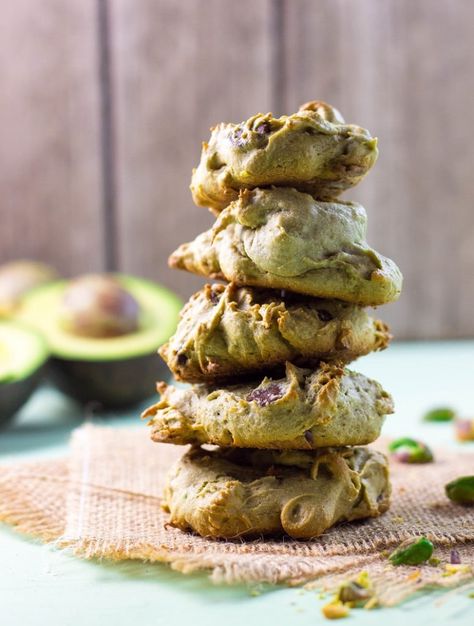 Avocado Cookies with Chocolate Chips & Pistachios-1431 Avocado Cookies, Cookies With Chocolate Chips, Best Gluten Free Desserts, Cookies With Chocolate, Gluten Free Cookie Recipes, Avocado Chocolate, Best Vegetarian Recipes, Gf Desserts, Gluten Free Sweets