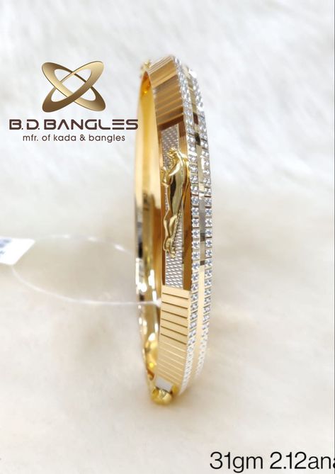 Man Bangle Gold, Kadiyalu For Mens, Diamond Kada For Men, Jaguar Kada For Men, Men’s Kada Gold, Punjabi Kada Designs Gold For Men, Gold Kada For Men Indian, Kada For Men, Mens Kada Design Gold