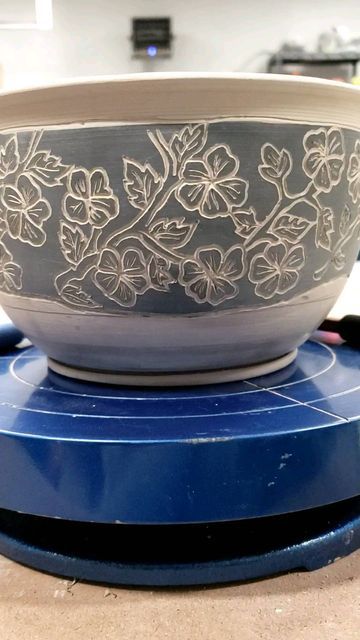 Richard Martin on Instagram: "Attempting a cherry 🌸 on this planter. I don't know if it looks like one though 😆😆😆. Anyway, this is waht I am doing while listening to the winds outside on this stormy day. #indoorplantsdecor #sgraffito #sgraffitopottery #diamondcoretools #stonewarepottery #potterylover #herbplanters #ceramicplanter #handmadeplanter #succulentplanter #handmadepots #springplanting #handmadeceramics" Sgraffito Pottery Bowl, Scrifito Ceramics, Sgraffito Designs Flowers, Sgraffito Bowl Designs, Scraffito Designs Simple Bowl, Pottery Glaze Designs, Ceramics Scrafitto, Ceramic Scrafitto, Scrafitto Pottery