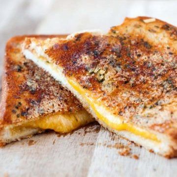 Garlic Parmesan Grilled Cheese Sandwiches-- Best Crispy Grilled Cheese! Parmesan Grilled Cheese, Garlic Bread Grilled Cheese, Crispy Garlic Bread, Grilled Cheese Bread, Crispy Grilled Cheese, The Best Grilled Cheese, Crispy Garlic, Best Grilled Cheese, Grilled Cheese Sandwiches