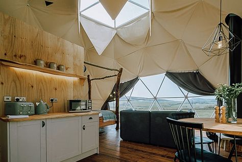 Geodesic Dome Homes Interiors, Bio Dome, Modern Desert Home, Geo Dome, Geodesic Dome Kit, Dome Houses, Tent Platform, Yurt Home, Dome Homes