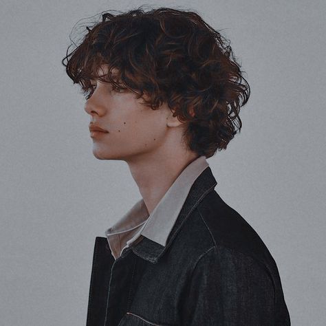 James Herondale, Male Haircuts Curly, Aesthetic People, Curly Hair Men, Hair Reference, Grunge Hair, Anton, Haircuts For Men, Loki