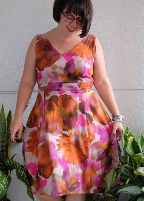 Floral Upton Dress Upton Dress, Floaty Summer Dresses, Orange Color Combinations, Best Wedding Guest Dresses, Plus Size Sewing, Creative Clothes, Designer Pants, Make Your Own Clothes, Girl Dress Patterns