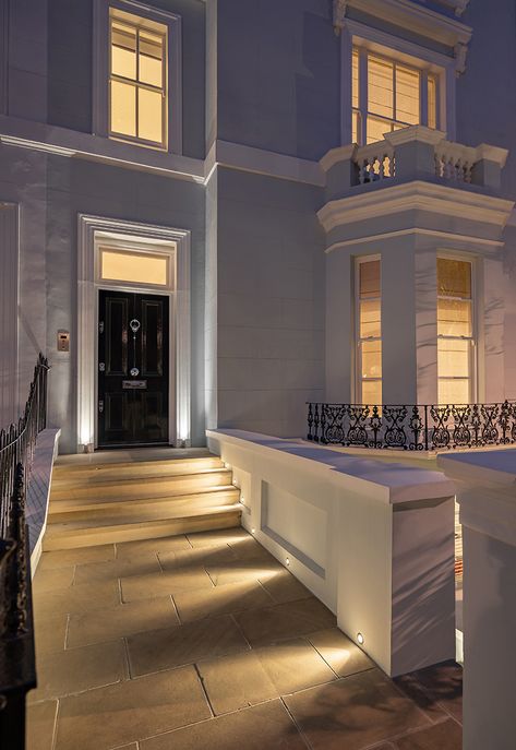 As the nights draw in, consider making your home more inviting... with lighting. 😉 For a townhouse, adding an element of uplight around the door creates a welcoming effect. Here our Lucca Externals provide a dramatic uplighting effect. ⁠         https://www.johncullenlighting.com/inspiration/lighting-tips/front-door-lighting-ideas/ Garden Design Outdoor, Door Lighting, Front Door Ideas, Front Door Lighting, Front Door Steps, Entrance Lighting, Facade Lighting, Outdoor Landscape Lighting, The Nights