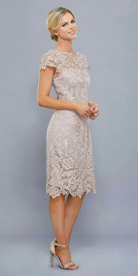 Lace Dresses For Women, Knee Length Lace Dress, Mother Of The Bride Dresses Long, Mother Of Bride Outfits, Mother Of Groom Dresses, Mother Wedding Dress, Hairstyles Updo, Hair Bridesmaid, Bride Groom Dress