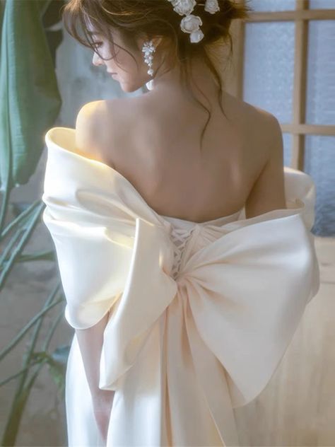 Modern design Halter Mermaid Wedding Dress, Casual Dresses 2023, Long Wedding Dress, Big Wedding Dresses, Wedding Dress White, Long Bow, Off Shoulder Wedding Dress, Fishtail Dress, Dream Dresses