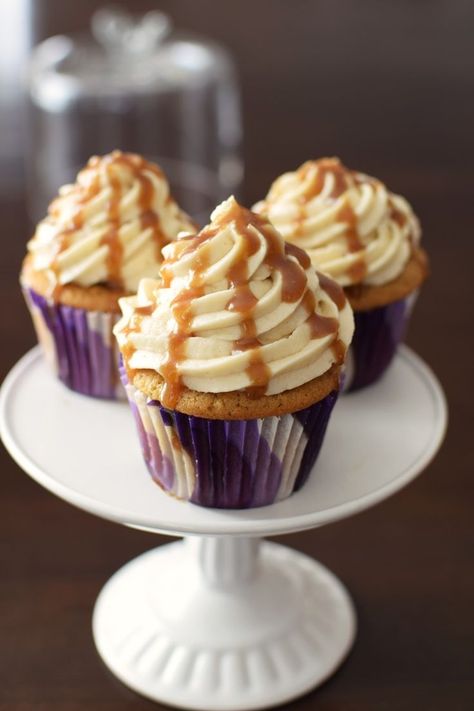 Vegan Butterscotch Cupcakes - over the top! Three recipes in one: eggless brown sugar cupcakes, vanilla dairy-free buttercream, and a quick butterscotch sauce. #ad #dairyfree #vegan Vegan Butterscotch, Brown Sugar Cupcakes, Butterscotch Cupcakes, Dairy Free Buttercream, Caramel Apple Cupcakes, Cupcakes Vanilla, Butterscotch Sauce, Vegan Cupcakes, Desserts Vegan