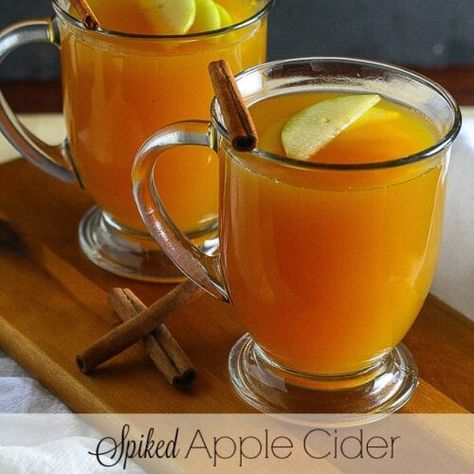 Spiked Cider Recipes, Hot Apple Cider Cocktail, Spiked Apple Cider Recipe, Cider Drink Recipes, Easy Holiday Cocktail Recipes, Spiced Apple Cider Recipe, Apple Cider Uses, Cider Cocktail Recipes, Slow Cooker Apple Cider