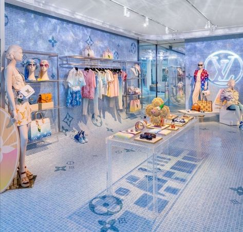 Louis Vuitton opens “By The Pool” summer themed pop-up in Soho, New York – WindowsWear Zoffany Wallpaper, Louis Vuitton Store, Retail Store Design, Furnishings Design, Retail Interior, Store Interior, Arte Pop, Pop Up Store, Summer Ready