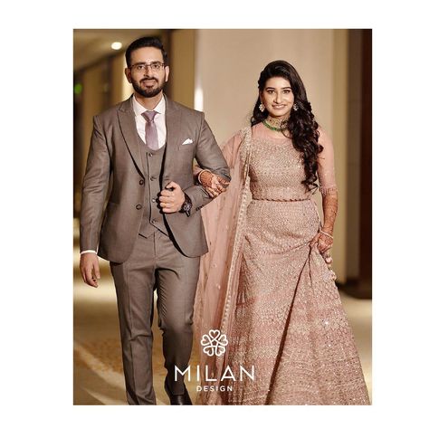 Lehenga And Suit Couple, Suit And Lehenga Combination Couple, Bride And Groom Dress Combination Indian, Couple Reception Outfit Indian, Couple Dress Matching Indian, Engagement Couple Dress, Indian Reception Outfit, Engagement Dress For Groom, Indian Wedding Reception Outfits