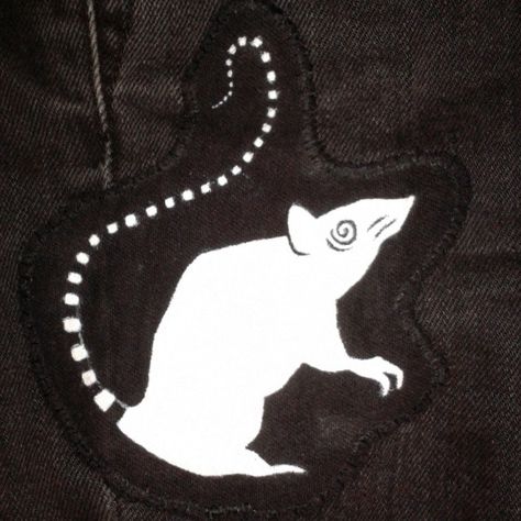 Emilie Autumn plague rat patch. Patch Diy Ideas, Diy Shirt Patches, Cool Patches Diy, Back Patch Ideas, Punk Patch Ideas, Patch Design Ideas, Patch Ideas Diy, Punk Patches Ideas, Punk Rat