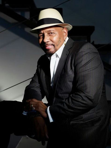 Aaron Neville Aaron Neville, Old School Music, Soul Songs, Notre Dame University, I Love Music, Music Legends, All Music, Grammy Awards, Orchestra