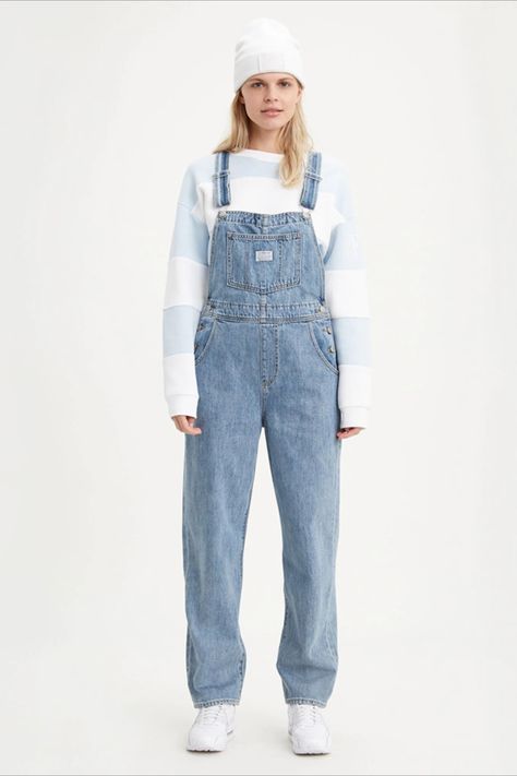 Denim Overalls Outfit, Looks Jeans, Vintage Overalls, Overalls Outfit, Workwear Essentials, Overalls Women, Denim Overalls, Outfits Casuales, Maternity Clothes