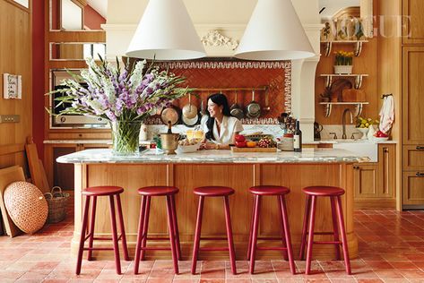 Inside Sunny Han's Singapore family home inspired by the Italian countryside | Vogue Singapore Vogue Singapore, Vogue Home, Interior Design Elements, Small Space Design, Italian Countryside, Faux Fireplace, Kitchen Design Decor, Shop Interior Design, Traditional Kitchen